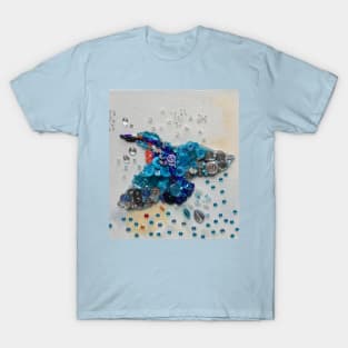 Button kingfisher in flight T-Shirt